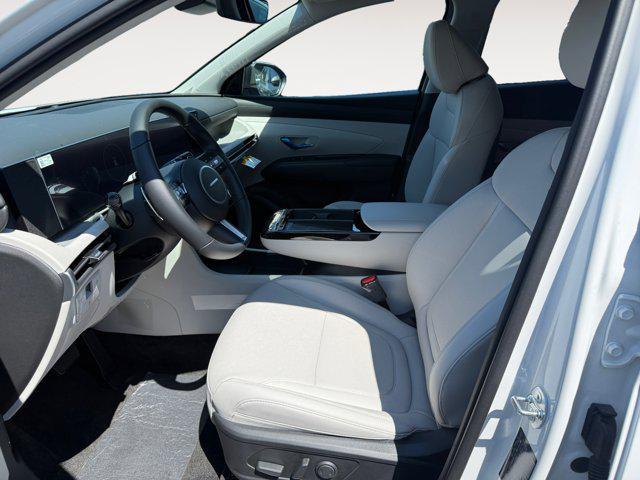 new 2025 Hyundai TUCSON Hybrid car, priced at $39,060