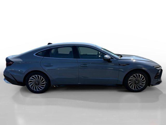 new 2025 Hyundai Sonata Hybrid car, priced at $32,710