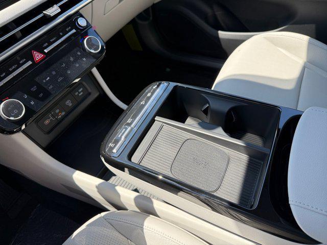 new 2025 Hyundai TUCSON Hybrid car, priced at $43,560