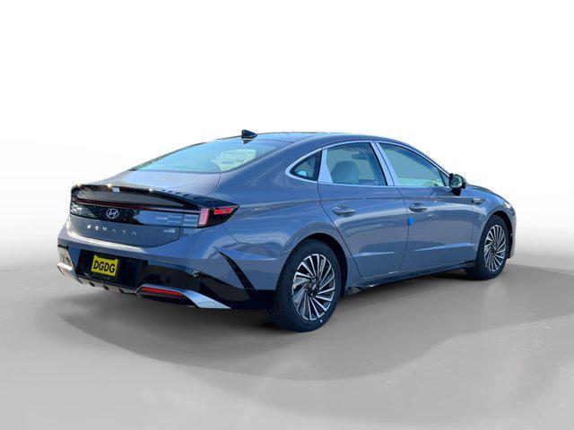 new 2025 Hyundai Sonata Hybrid car, priced at $38,660