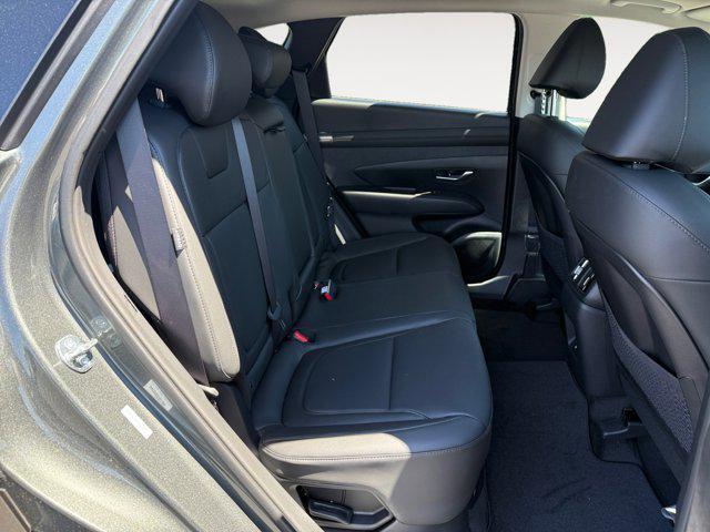 new 2025 Hyundai TUCSON Hybrid car, priced at $38,060