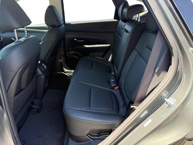 new 2025 Hyundai TUCSON Hybrid car, priced at $38,060
