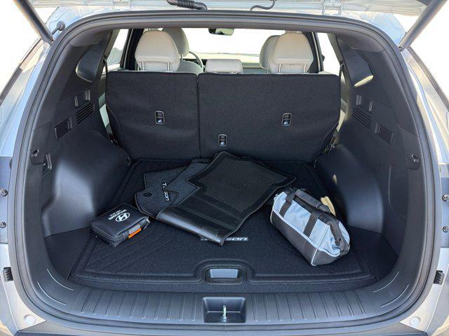 new 2025 Hyundai TUCSON Hybrid car, priced at $43,460