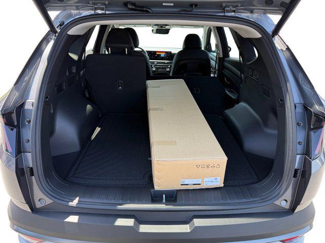 new 2025 Hyundai TUCSON Hybrid car, priced at $38,469