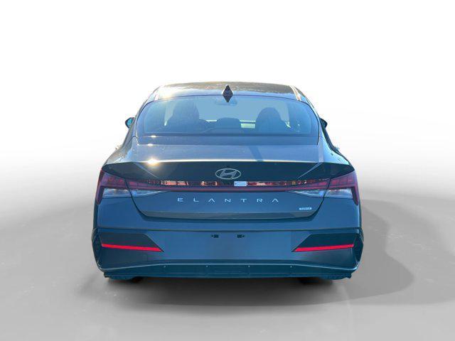 new 2025 Hyundai Elantra car, priced at $30,515