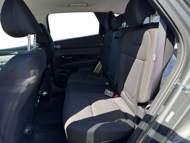 new 2025 Hyundai TUCSON Hybrid car, priced at $35,685