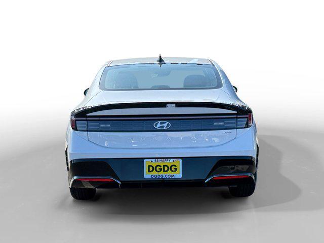 new 2025 Hyundai Sonata Hybrid car, priced at $33,170