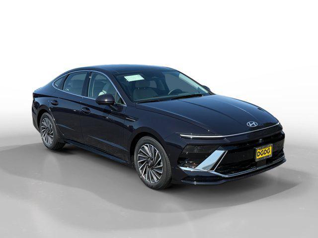 new 2025 Hyundai Sonata Hybrid car, priced at $39,178