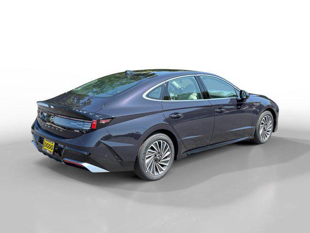 new 2025 Hyundai Sonata Hybrid car, priced at $39,178
