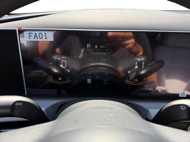 new 2025 Hyundai TUCSON Hybrid car, priced at $34,985