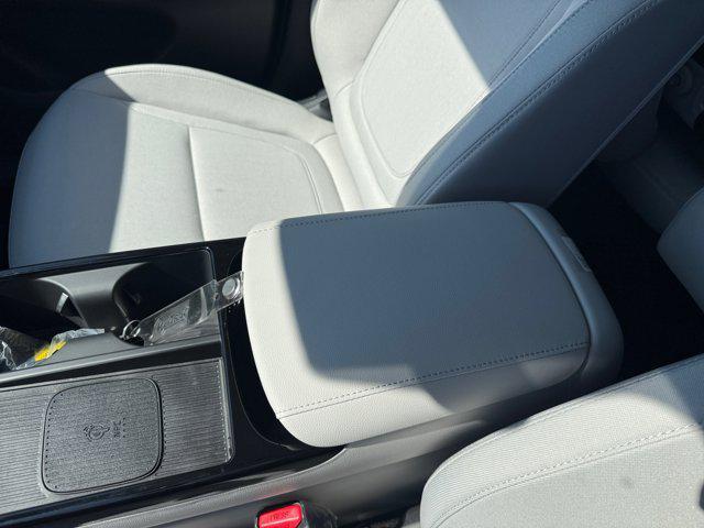 new 2025 Hyundai TUCSON Hybrid car, priced at $34,985