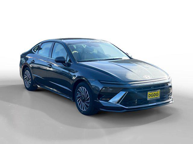 new 2025 Hyundai Sonata Hybrid car, priced at $38,650