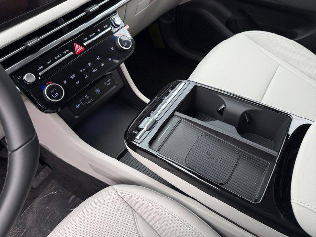 new 2025 Hyundai TUCSON Hybrid car, priced at $38,590