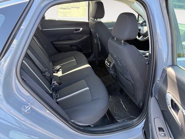 new 2025 Hyundai Sonata Hybrid car, priced at $33,000