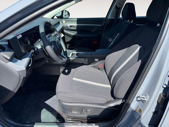 new 2025 Hyundai Sonata Hybrid car, priced at $33,000