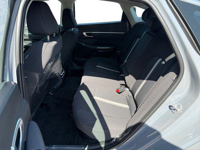 new 2025 Hyundai Sonata Hybrid car, priced at $33,000