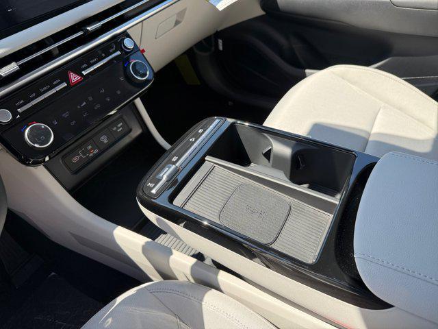 new 2025 Hyundai TUCSON Hybrid car, priced at $35,155