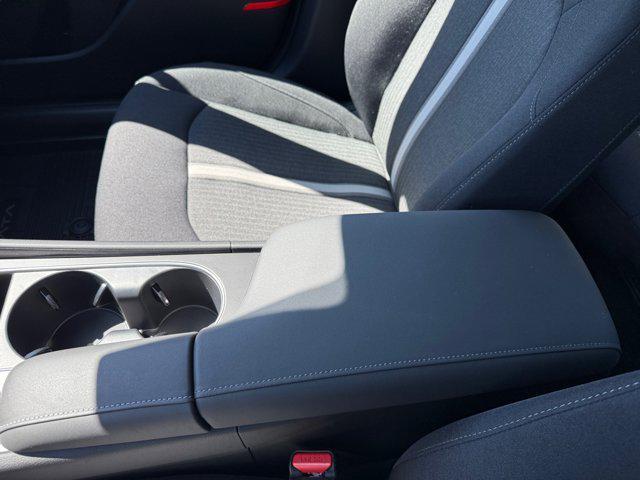new 2025 Hyundai Sonata Hybrid car, priced at $33,000