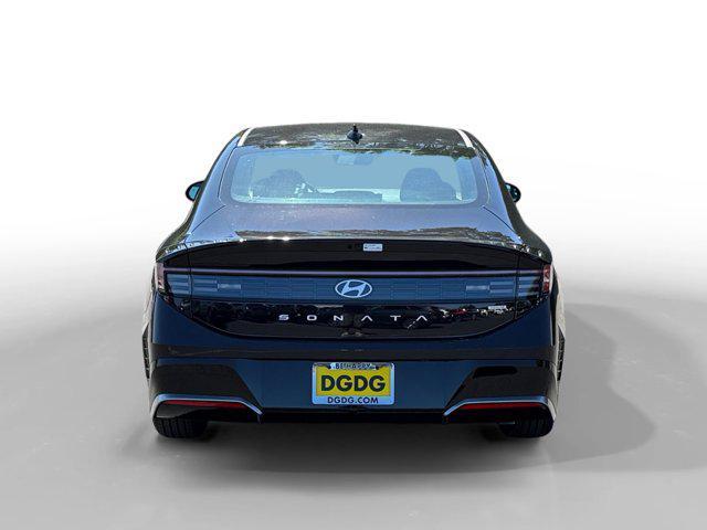 new 2025 Hyundai Sonata Hybrid car, priced at $33,000