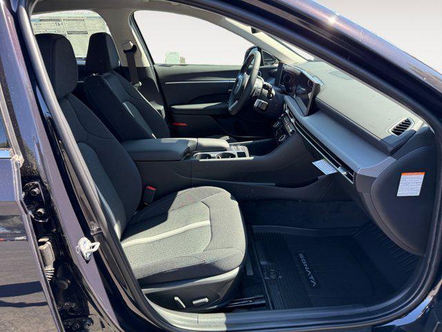 new 2025 Hyundai Sonata Hybrid car, priced at $33,000