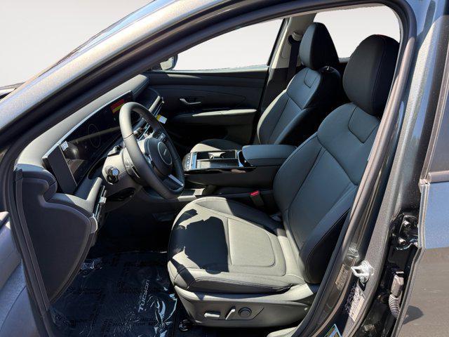 new 2025 Hyundai TUCSON Hybrid car, priced at $38,425