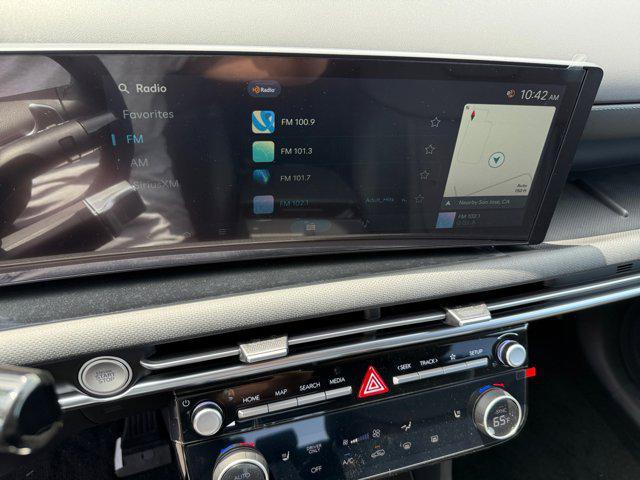 new 2025 Hyundai TUCSON Hybrid car, priced at $38,505
