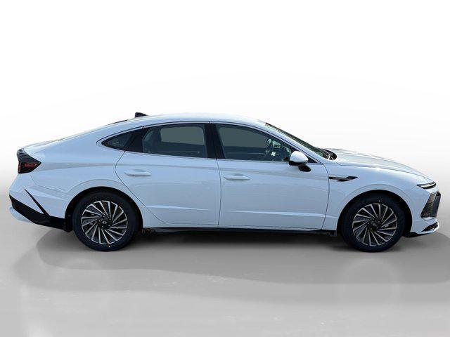 new 2025 Hyundai Sonata Hybrid car, priced at $33,510