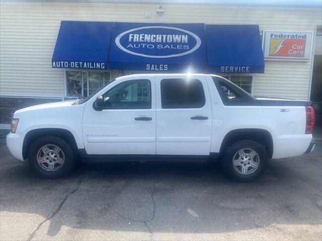 used 2007 Chevrolet Avalanche car, priced at $8,950