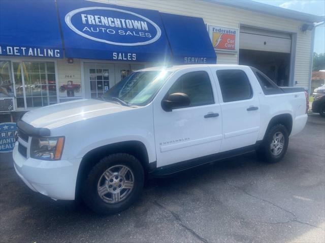 used 2007 Chevrolet Avalanche car, priced at $8,950