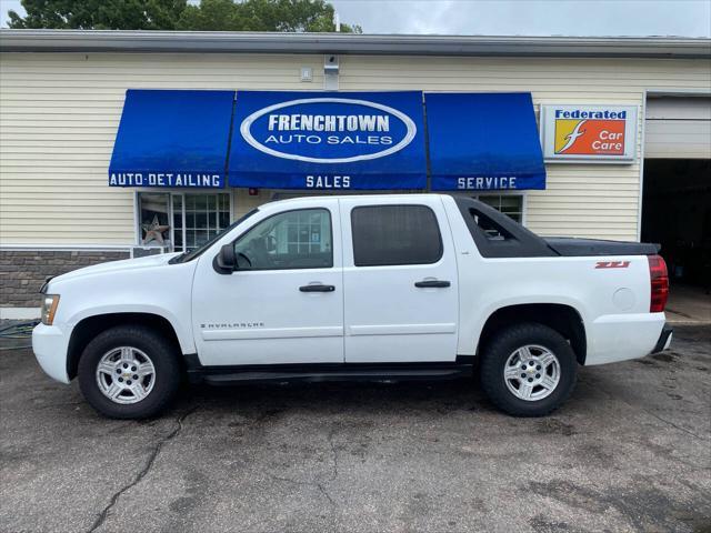 used 2007 Chevrolet Avalanche car, priced at $8,950