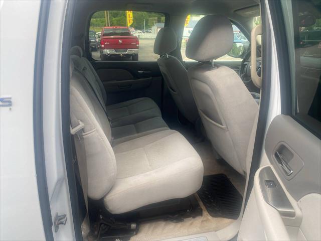 used 2007 Chevrolet Avalanche car, priced at $8,950