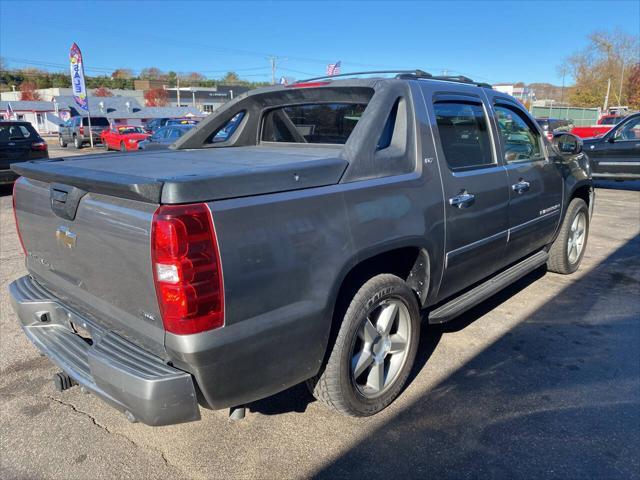 used 2009 Chevrolet Avalanche car, priced at $8,800