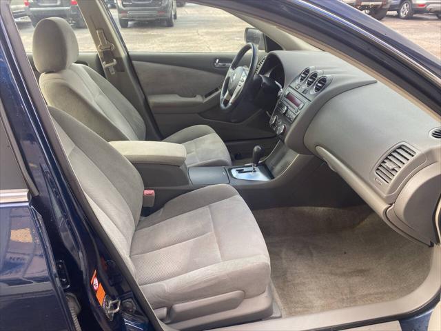 used 2007 Nissan Altima car, priced at $5,475