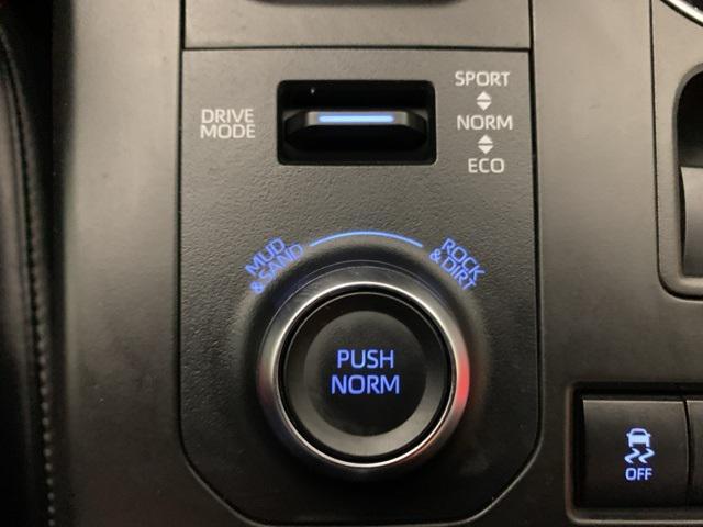 used 2022 Toyota Highlander car, priced at $31,603