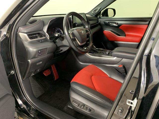 used 2022 Toyota Highlander car, priced at $31,603