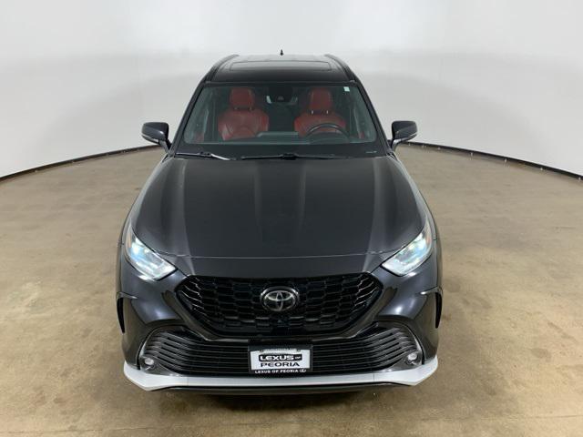 used 2022 Toyota Highlander car, priced at $31,603