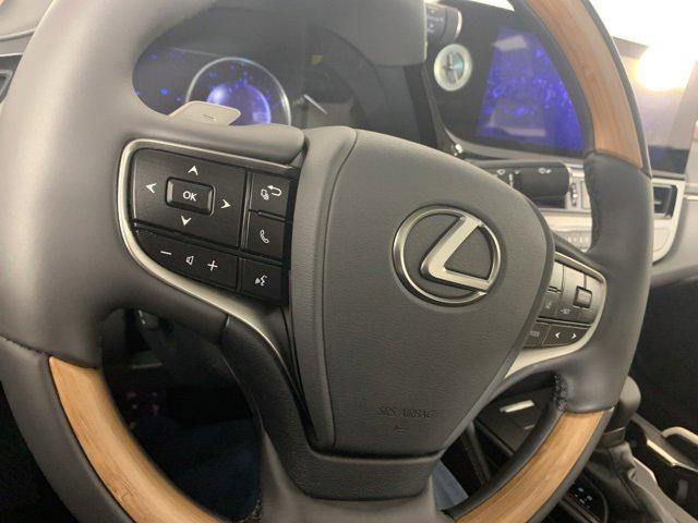 new 2025 Lexus ES 350 car