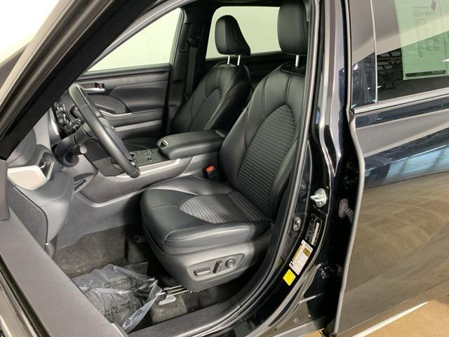 used 2024 Toyota Highlander car, priced at $39,832