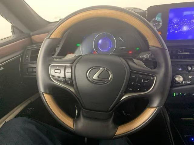used 2025 Lexus ES 300h car, priced at $51,599