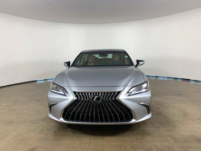 new 2025 Lexus ES 300h car, priced at $48,436