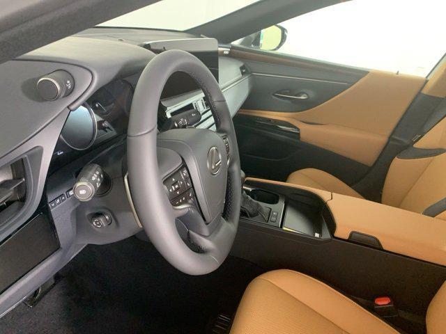 new 2025 Lexus ES 300h car, priced at $51,344