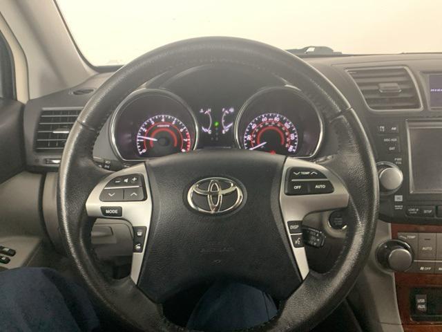 used 2012 Toyota Highlander car, priced at $11,995