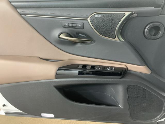 used 2025 Lexus ES 350 car, priced at $47,999