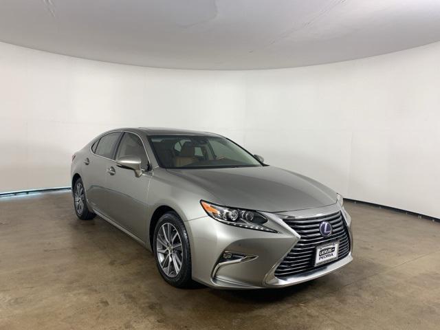 used 2017 Lexus ES 300h car, priced at $24,131