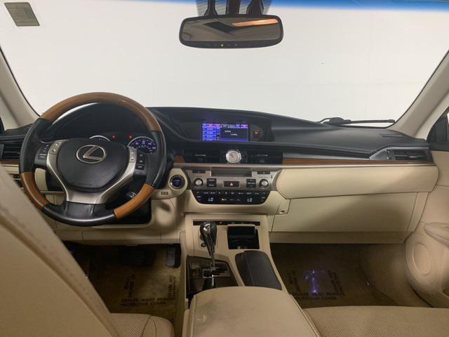 used 2014 Lexus ES 300h car, priced at $13,896