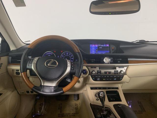 used 2014 Lexus ES 300h car, priced at $13,896