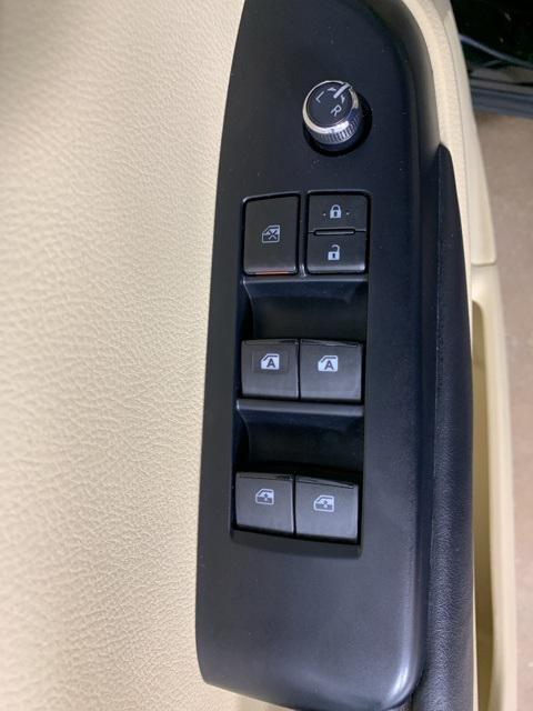 used 2018 Toyota Highlander car, priced at $23,034