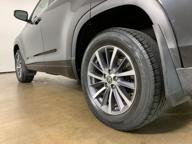 used 2018 Toyota Highlander car, priced at $23,034