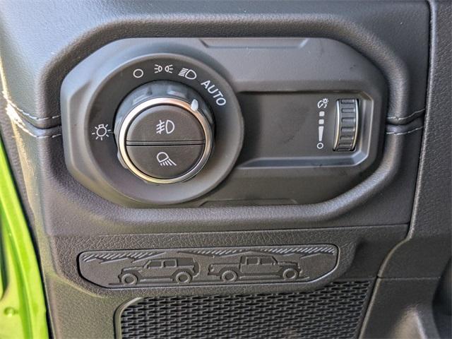 new 2025 Jeep Gladiator car, priced at $57,395