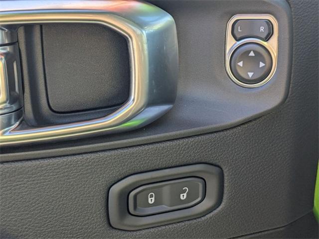 new 2025 Jeep Gladiator car, priced at $57,395